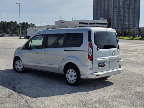 Used 2022 Ford Transit Connect XLT FWD image 5