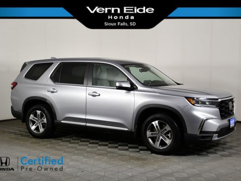 Certified 2025 Honda Pilot EX-L image 1