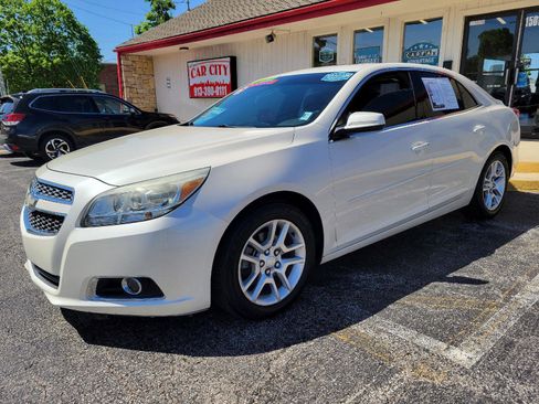 Used 2013 Chevrolet Malibu Eco w/ Leather Package FWD image 3