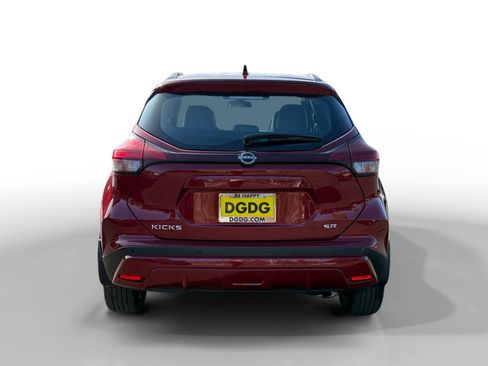 Used 2023 Nissan Kicks SR w/ SR Premium Package image 4