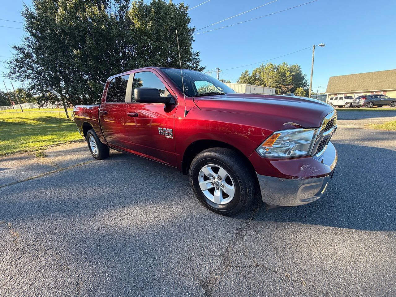 Used 2021 RAM 1500 Classic SLT RWD image 5