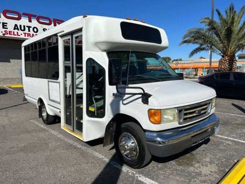 Used 2006 Ford E-350 and Econoline 350 Super Duty RWD image 4