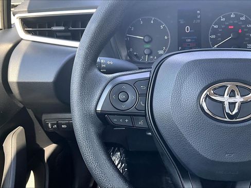 Used 2025 Toyota Corolla LE AWD/4WD image 39