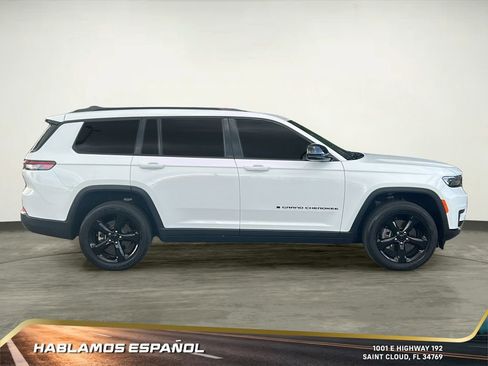 Used 2023 Jeep Grand Cherokee L Altitude image 8