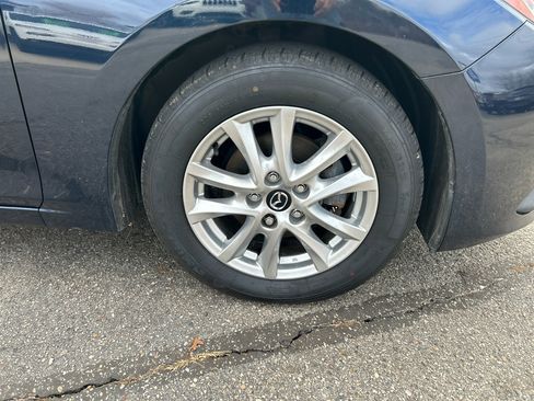 Used 2016 MAZDA MAZDA3 i Touring w/ Popular Equipment Package image 28