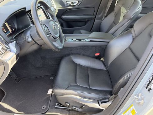 Used 2024 Volvo S60 B5 Core image 24