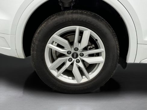 Certified 2023 Audi Q5 2.0T Premium w/ Convenience Package image 8