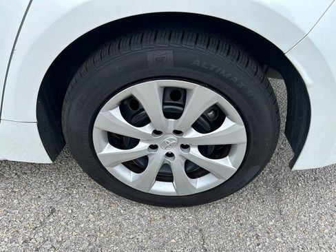 Used 2024 Toyota Corolla LE FWD image 10