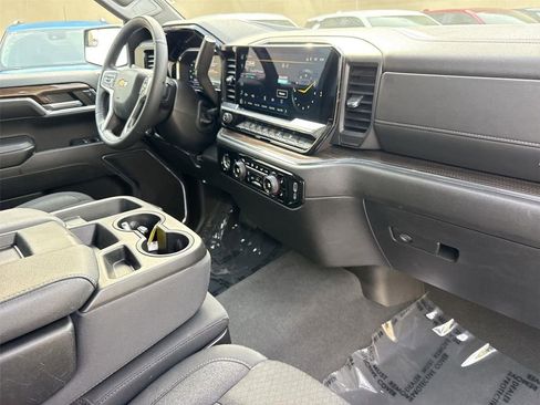 Used 2024 Chevrolet Silverado 1500 LT w/ Protection Package AWD/4WD image 26
