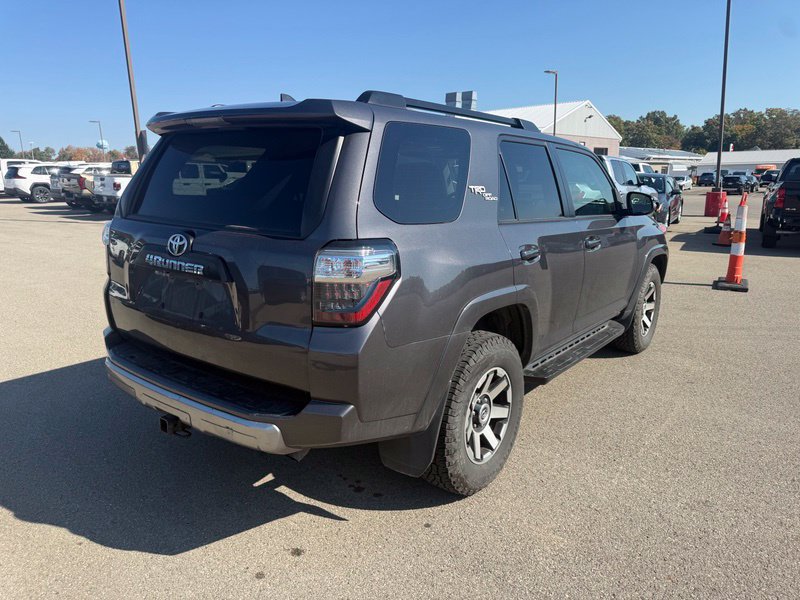Used 2022 Toyota 4Runner TRD Off-Road Premium AWD/4WD image 14