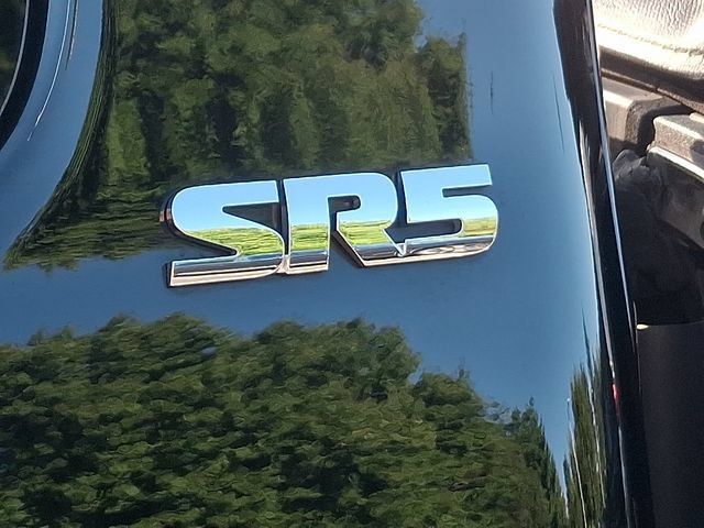Used 2016 Toyota Tacoma SR5 w/ SR5 Appearance Package (DM) AWD/4WD image 36