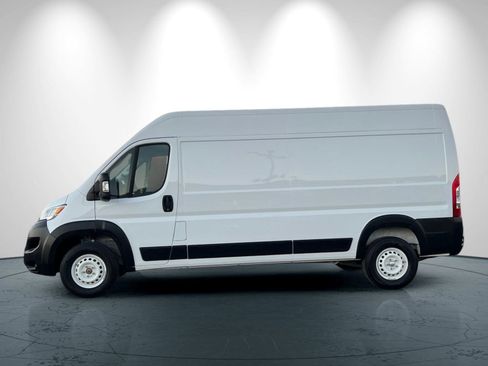 Used 2025 RAM ProMaster 2500 w/ Storage Group image 7