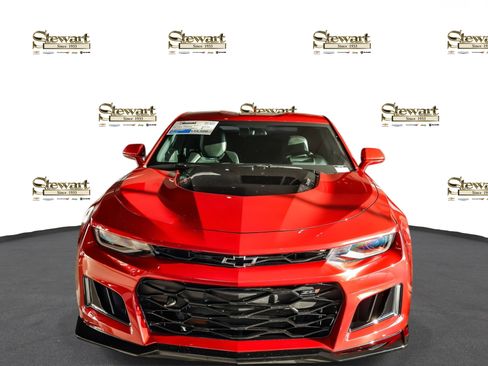 Used 2018 Chevrolet Camaro ZL1 image 16