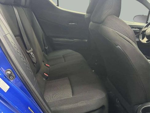 Used 2019 Toyota C-HR XLE image 8