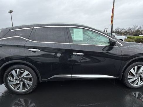 Used 2019 Nissan Murano SL w/ Cargo Package image 3
