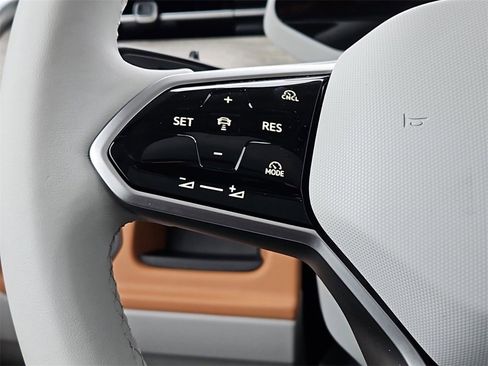 New 2025 Volkswagen ID. Buzz 1st Edition image 19