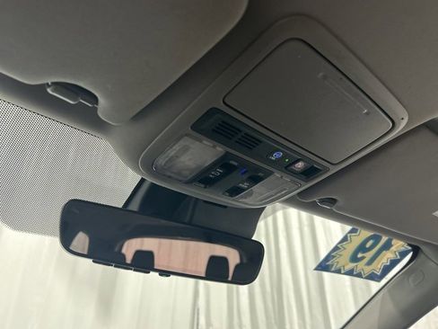 Used 2019 Honda Pilot Touring image 21