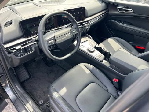Certified 2026 Kia Sportage EX w/ EX Panoramic Sunroof Package AWD/4WD image 13