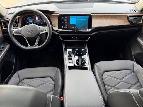 Certified 2026 Volkswagen Atlas SE FWD image 28