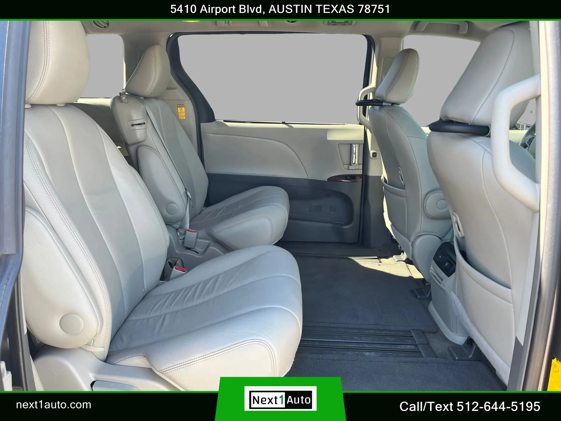 Used 2014 Toyota Sienna XLE w/ Entertainment Package FWD image 34
