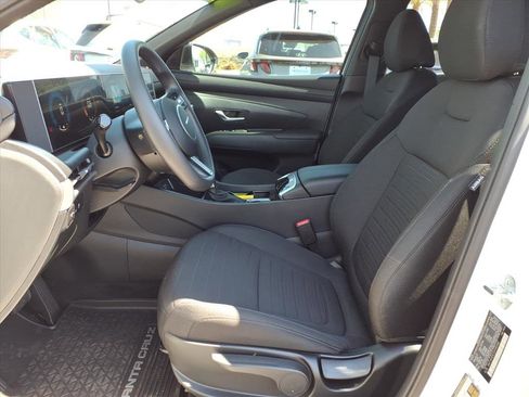 Certified 2025 Hyundai Santa Cruz SE image 19