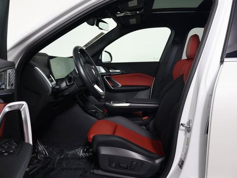 Used 2025 BMW X1 xDrive28i w/ Premium Package image 10