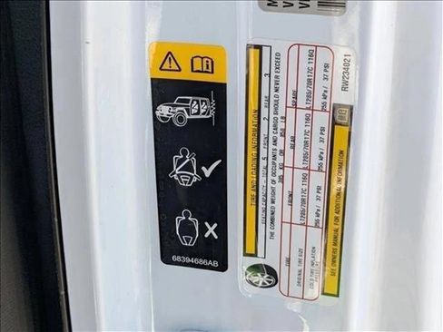 Used 2024 Jeep Wrangler Willys image 16