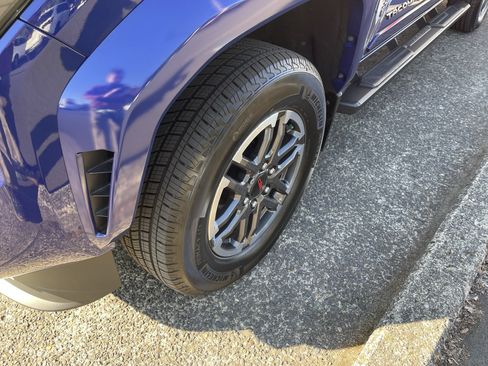 Certified 2024 Toyota Tacoma TRD Sport AWD/4WD image 8