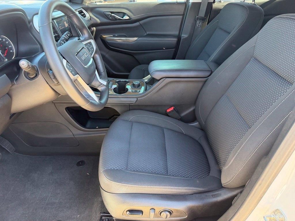 Used 2022 GMC Acadia SLE w/ Driver Convenience Package FWD image 10