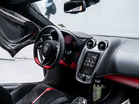 Used 2016 McLaren 570S Coupe image 25