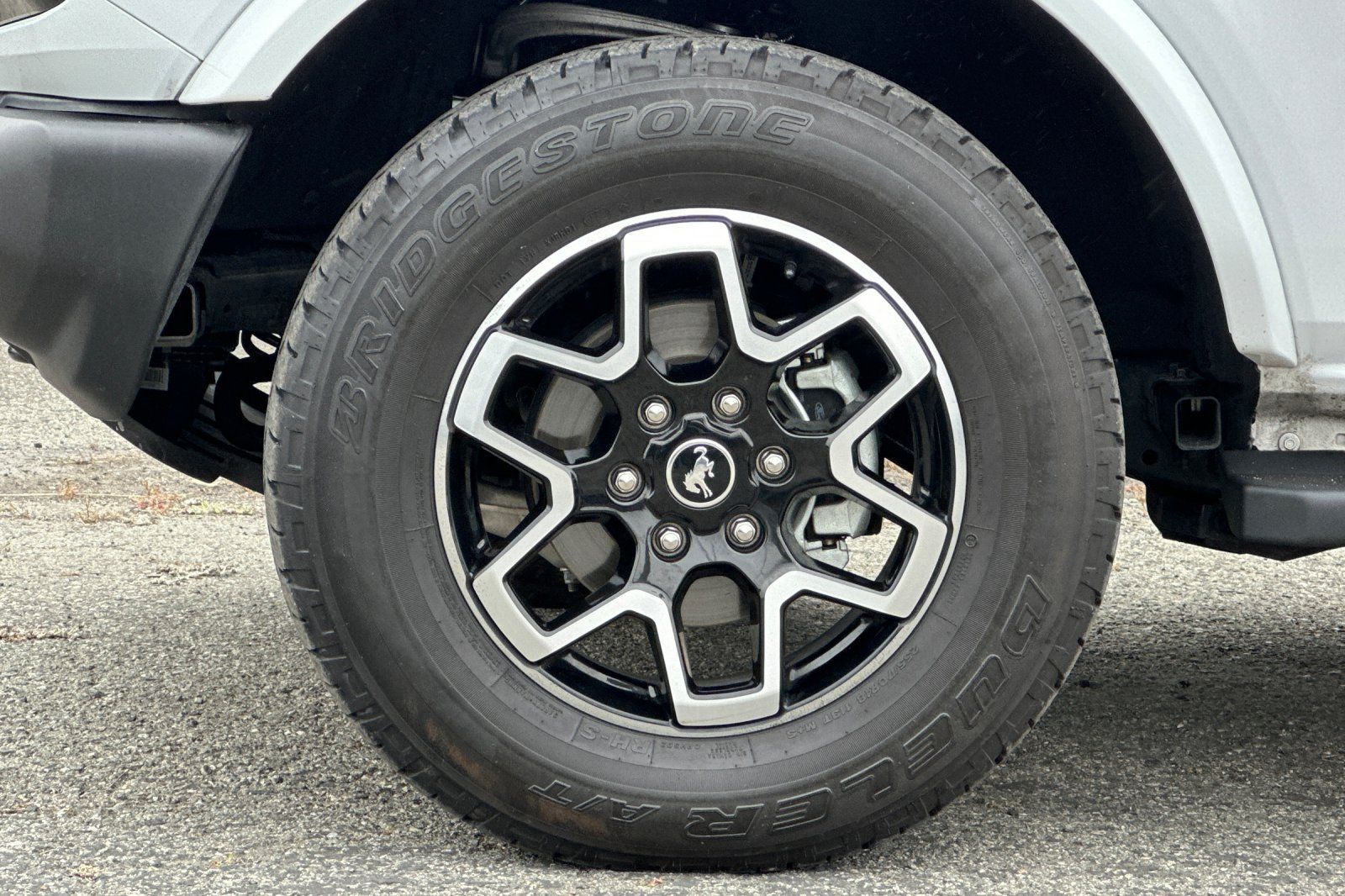 Used 2024 Ford Bronco Outer Banks AWD/4WD image 24