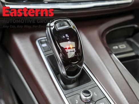 Used 2021 Cadillac Escalade ESV Premium Luxury Platinum image 13