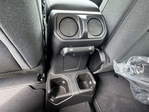 Used 2025 Jeep Gladiator Sport AWD/4WD image 22