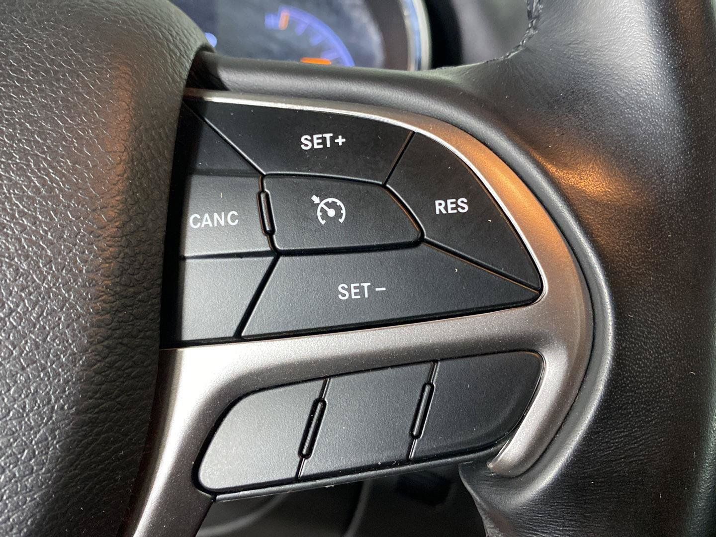 Used 2021 Jeep Grand Cherokee Laredo AWD/4WD image 16