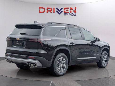 New 2026 Chevrolet Traverse LT w/ Driver Confidence Package image 5