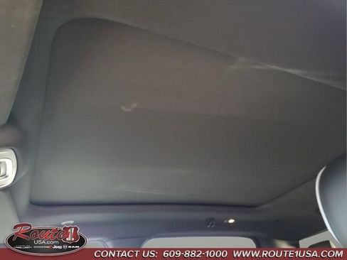 Used 2024 RAM 1500 Laramie AWD/4WD image 33