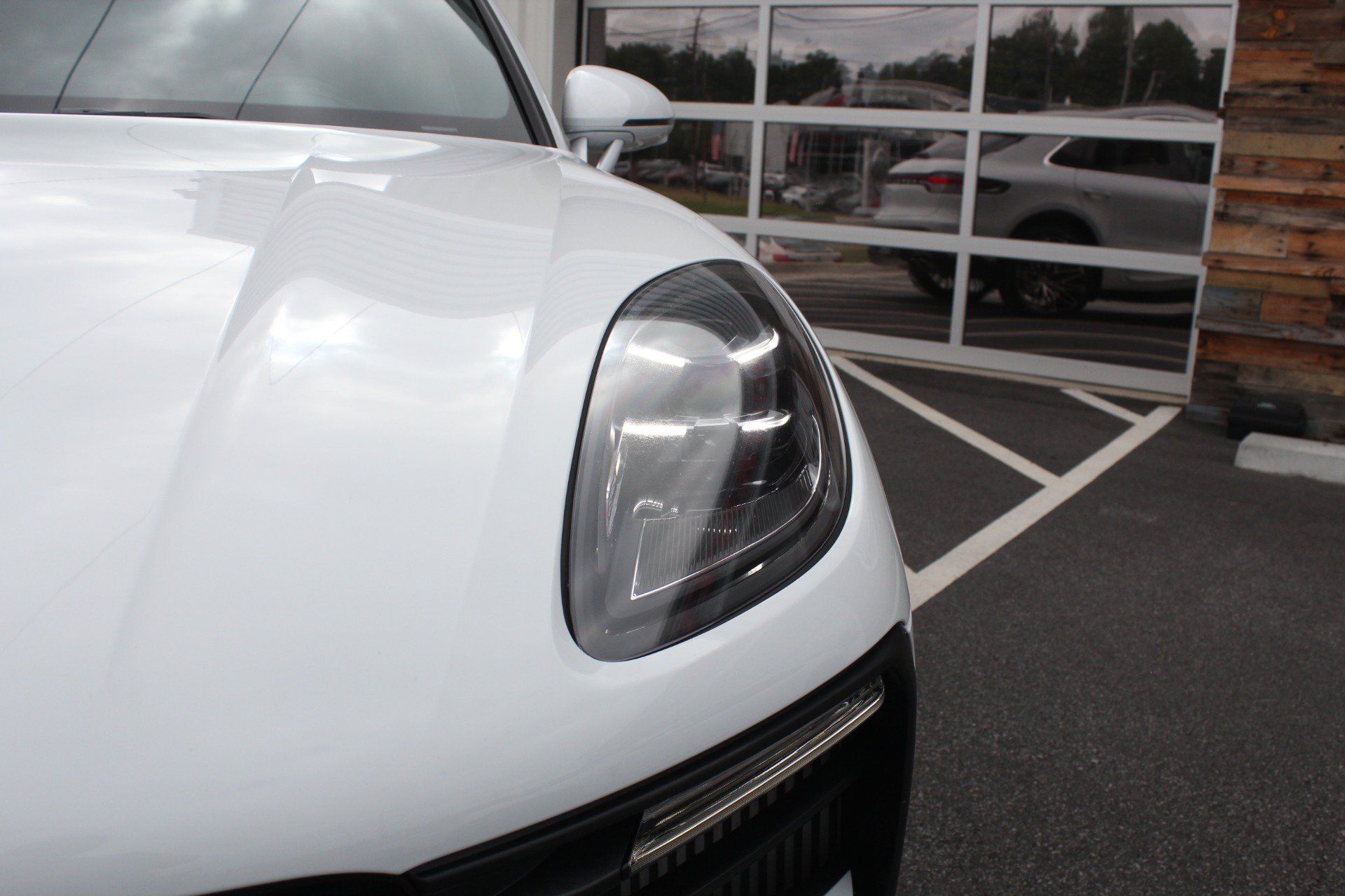 Used 2022 Porsche Macan S AWD/4WD image 9
