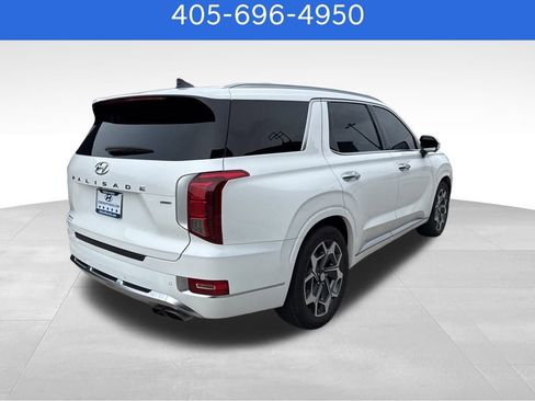 Used 2021 Hyundai Palisade Calligraphy image 3