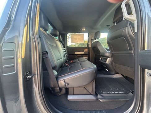 New 2026 Ford F250 Lariat w/ Black Appearance Package image 30