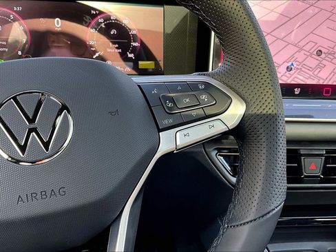 New 2026 Volkswagen Tiguan SEL R-Line image 11