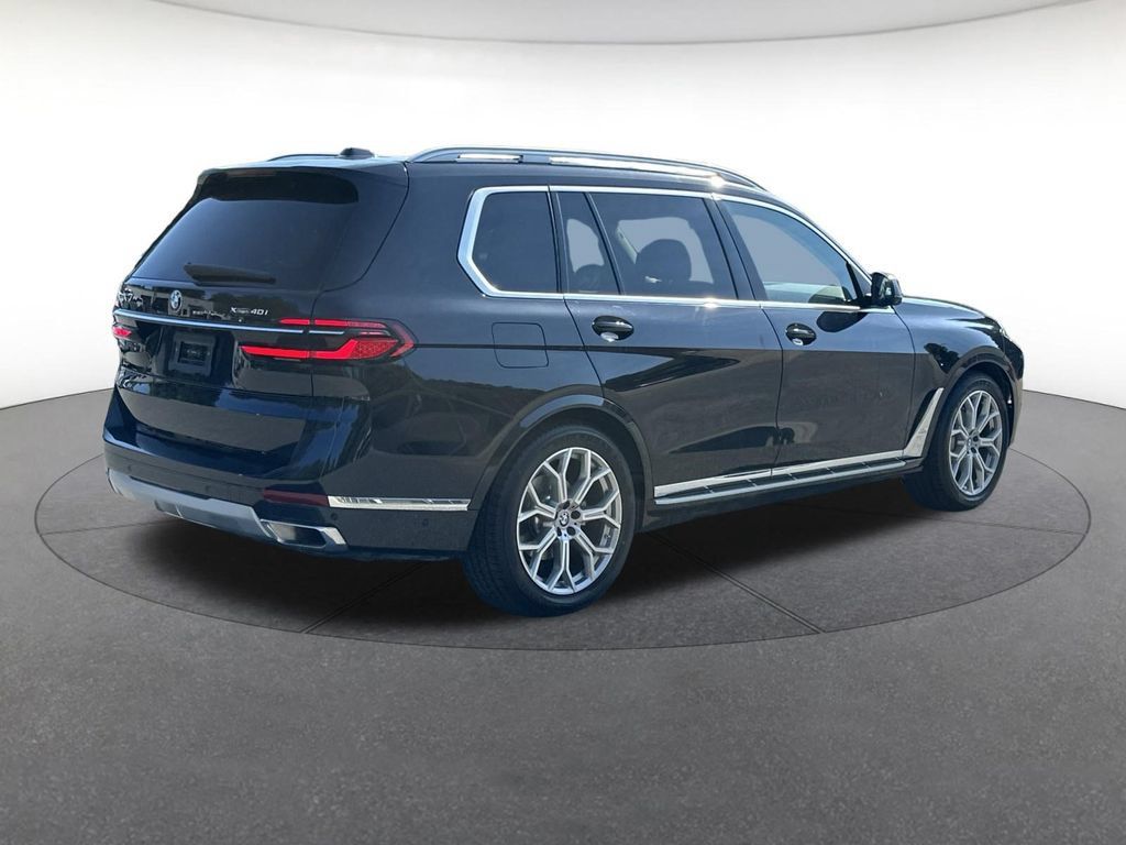 Used 2026 BMW X7 xDrive40i AWD/4WD image 6