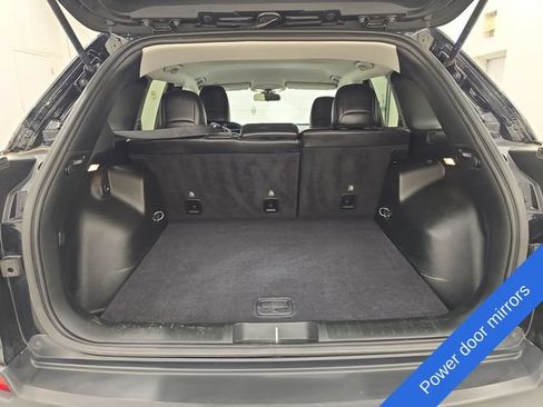 Used 2019 Jeep Cherokee Latitude Plus FWD image 15