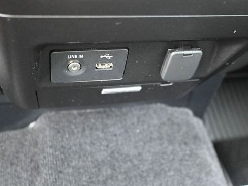 Used 2015 Ford F150 XLT w/ Trailer Tow Package RWD image 24
