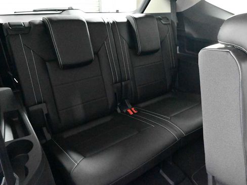 Certified 2023 Volkswagen Atlas SE FWD image 12