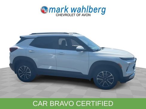 Used 2025 Chevrolet TrailBlazer LT w/ Convenience Package AWD/4WD image 9