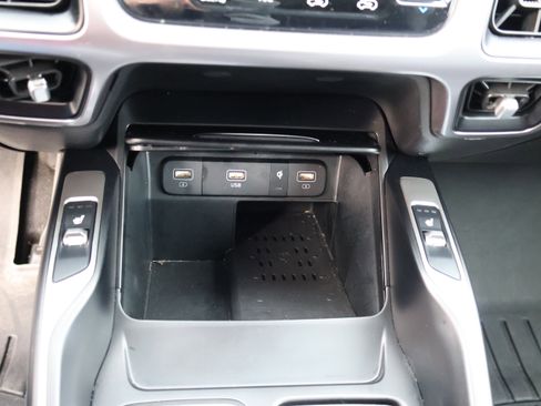 Used 2023 Kia Sorento EX image 32