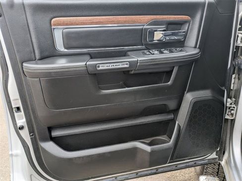 Used 2018 RAM 2500 Laramie w/ Convenience Group image 14