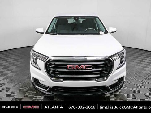 Used 2024 GMC Terrain SLE image 23