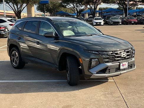 Used 2025 Hyundai Tucson Blue image 4
