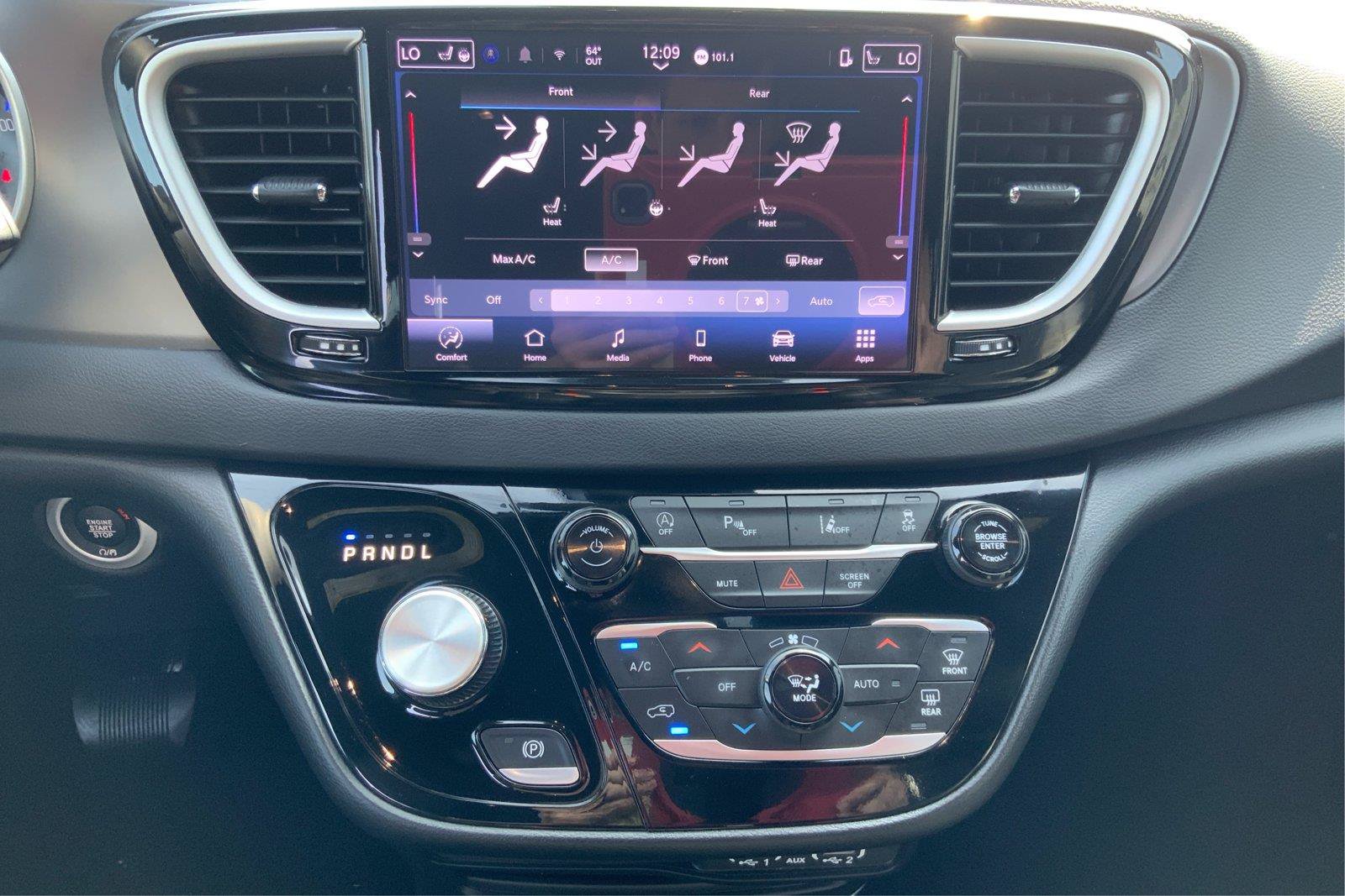 Used 2025 Chrysler Pacifica Select FWD image 34